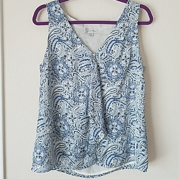 Tahari Tops - NWT Tahari Paisley